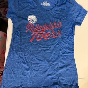 Philadelphia 76ers tshirt Woman’s M